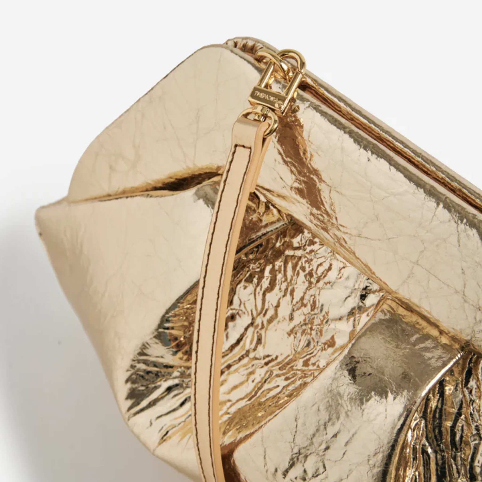 Emera Pineapple - Gold - Image 4