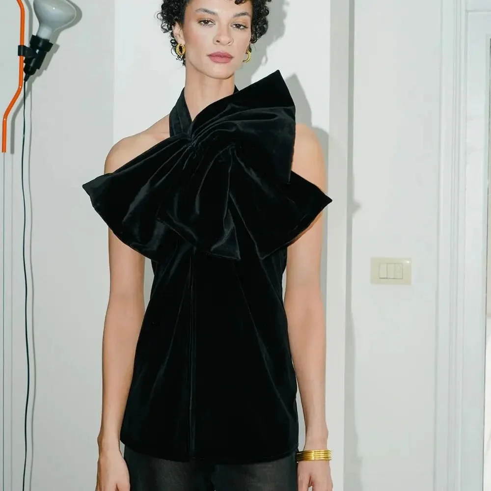 Duchesse Black Velvet Top - Image 2